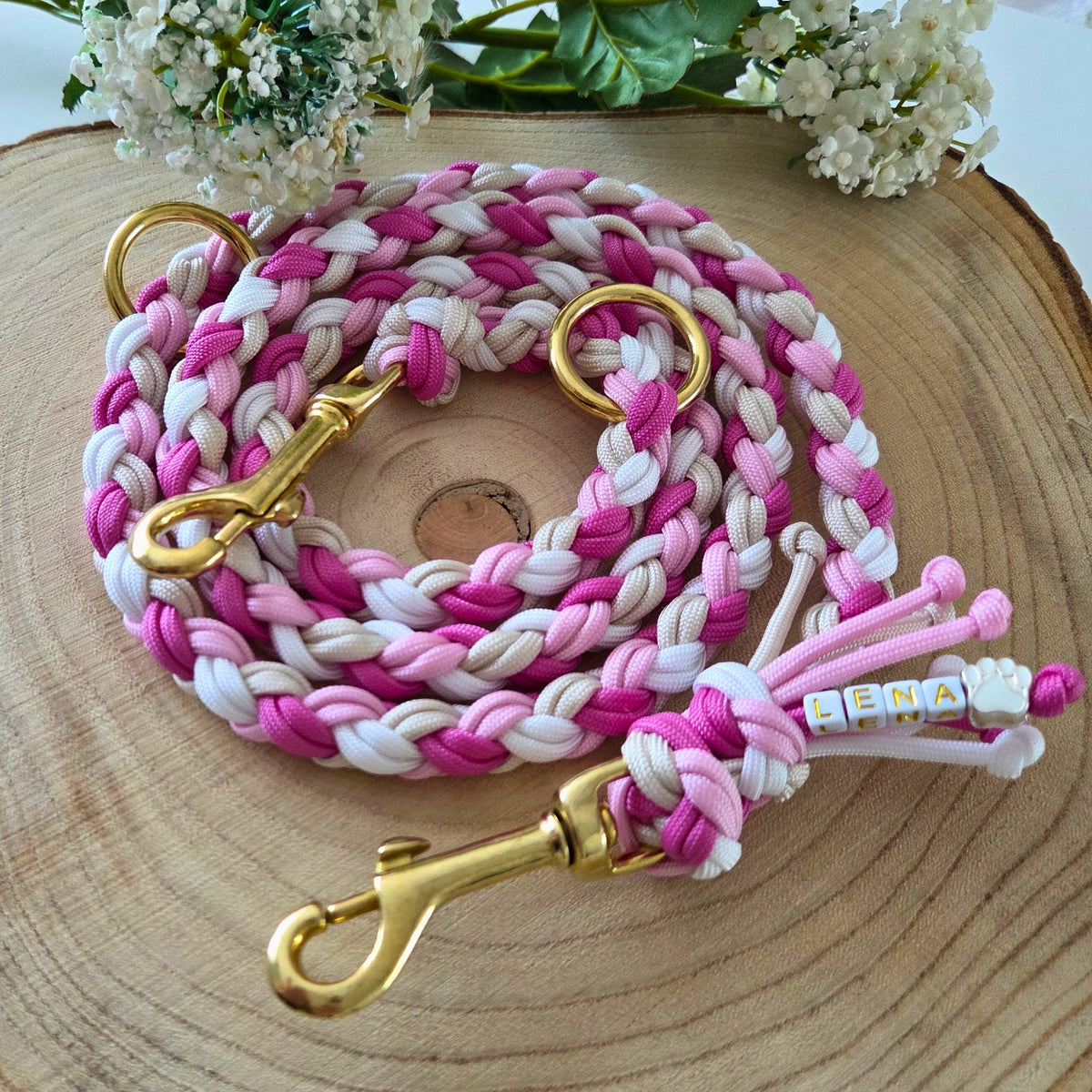 Hundeleine in rosa, pink, creme und weiß, geflochten aus Paracord