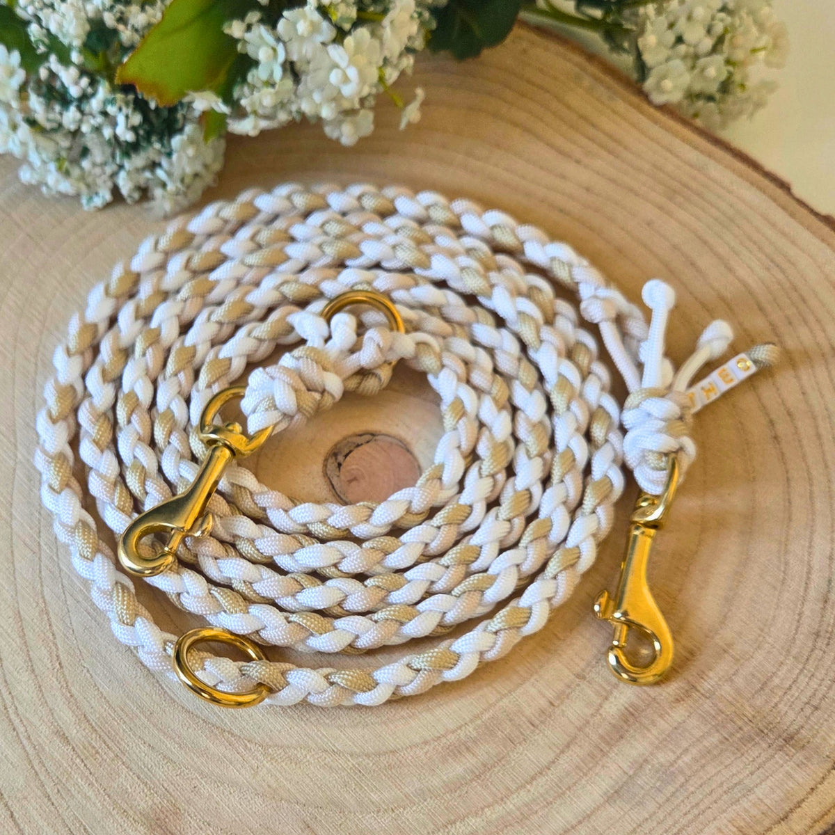 Hundeleine in weiß, beige gold, Hochzeitsleine, personalisiert, geflochten aus Paracord