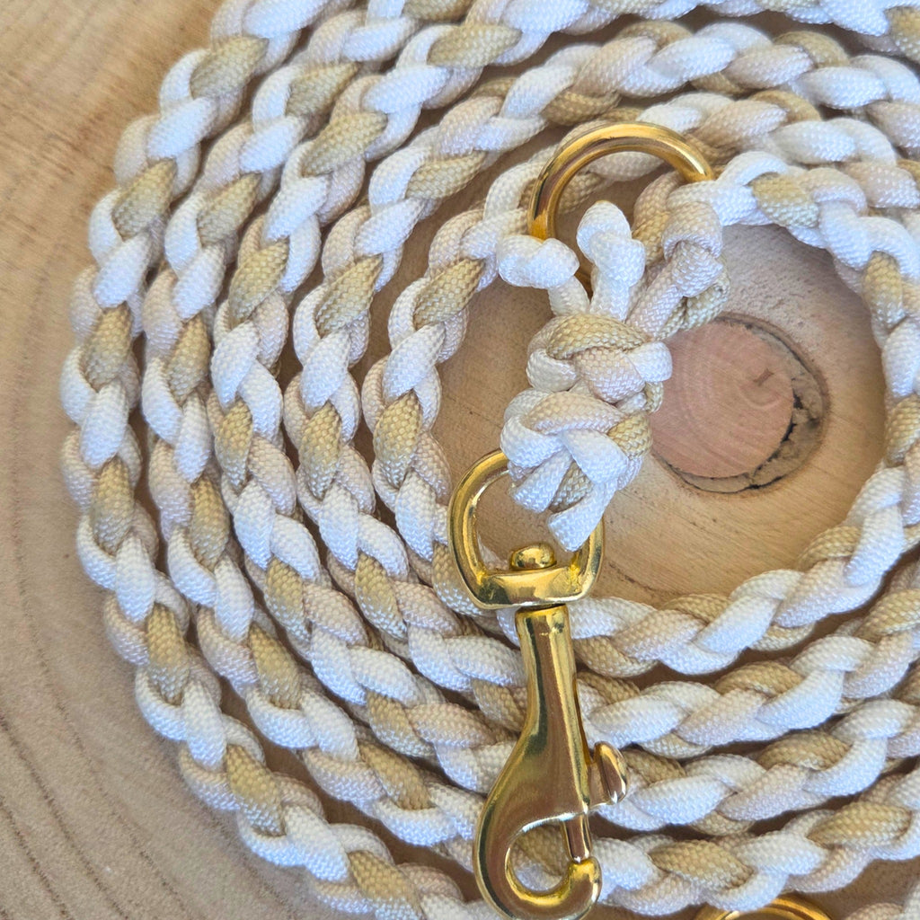Hundeleine in weiß, beige gold, Hochzeitsleine, personalisiert, geflochten aus Paracord